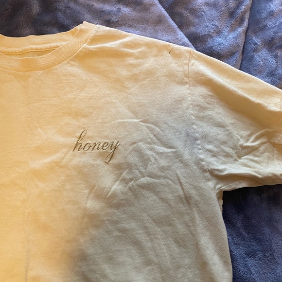 Yellow Brandy Melville self cropped honey tee! One size (fits small - medium) - Picture 3 of 4